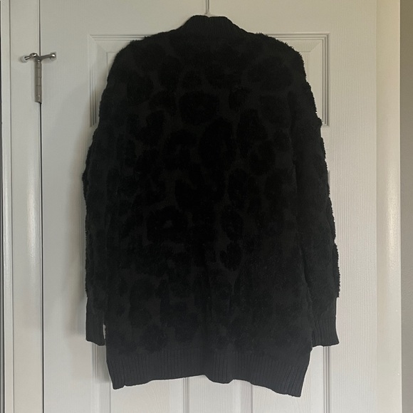 Fuzzy Pattern Cardigan - Picture 6 of 7